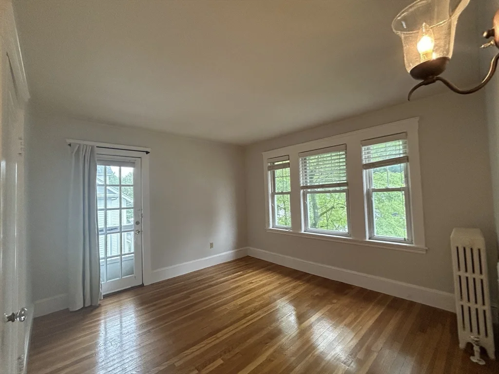 3 bed, 1 bath apartment for rent at 4 Harvard Rd Unit 0, Belmont — photo 25 of 36