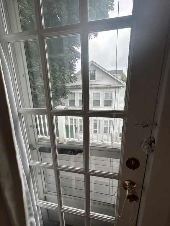 3 bed, 1 bath apartment for rent at 4 Harvard Rd Unit 0, Belmont — photo 27 of 36