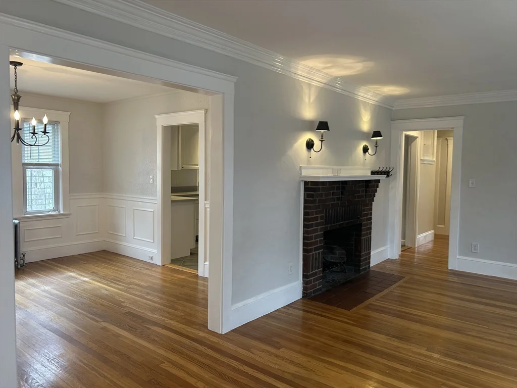 3 bed, 1 bath apartment for rent at 4 Harvard Rd Unit 0, Belmont — photo 15 of 36