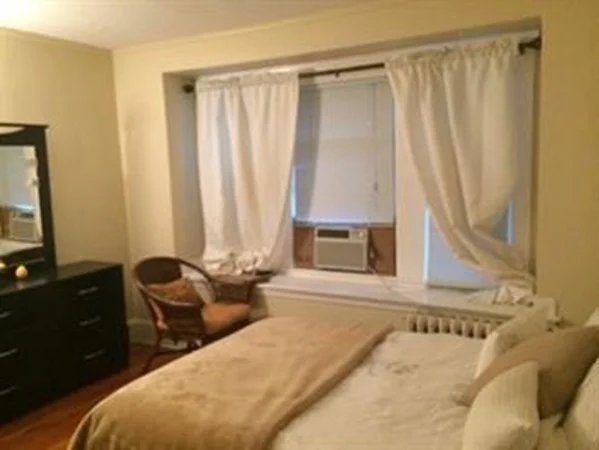 2 bed, 1 bath apartment for rent at 4 Harvard Rd Unit 1, Belmont — photo 12 of 23