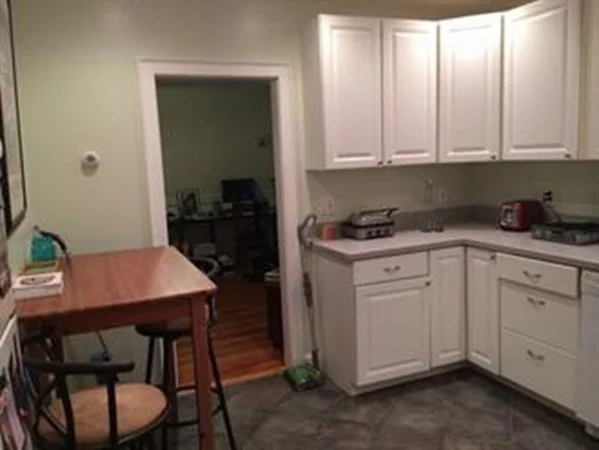 2 bed, 1 bath apartment for rent at 4 Harvard Rd Unit 1, Belmont — photo 6 of 23