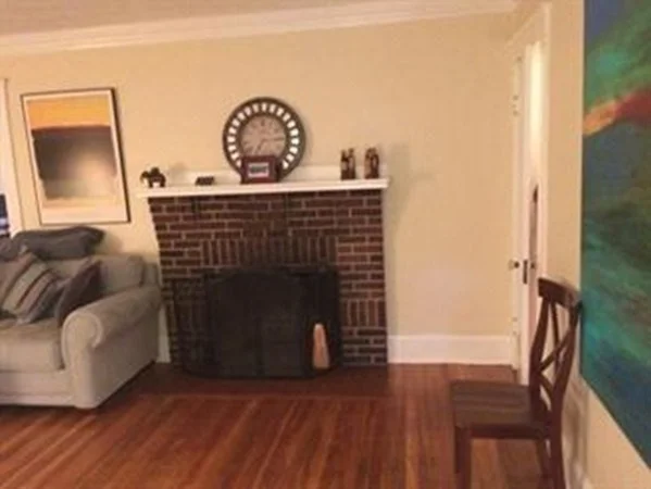 2 bed, 1 bath apartment for rent at 4 Harvard Rd Unit 1, Belmont — photo 9 of 23