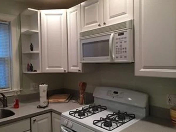 2 bed, 1 bath apartment for rent at 4 Harvard Rd Unit 1, Belmont — photo 4 of 23