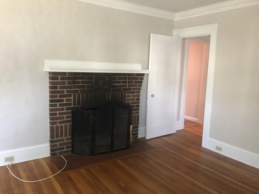 2 bed, 1 bath apartment for rent at 4 Harvard Rd Unit 1, Belmont — photo 10 of 23