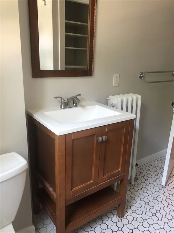 2 bed, 1 bath apartment for rent at 4 Harvard Rd Unit 1, Belmont — photo 15 of 23