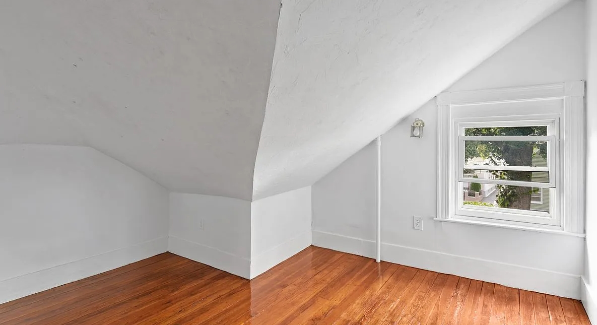 6 bed, 2 bath apartment for rent at 4 Haskell St, Allston — photo 17 of 32