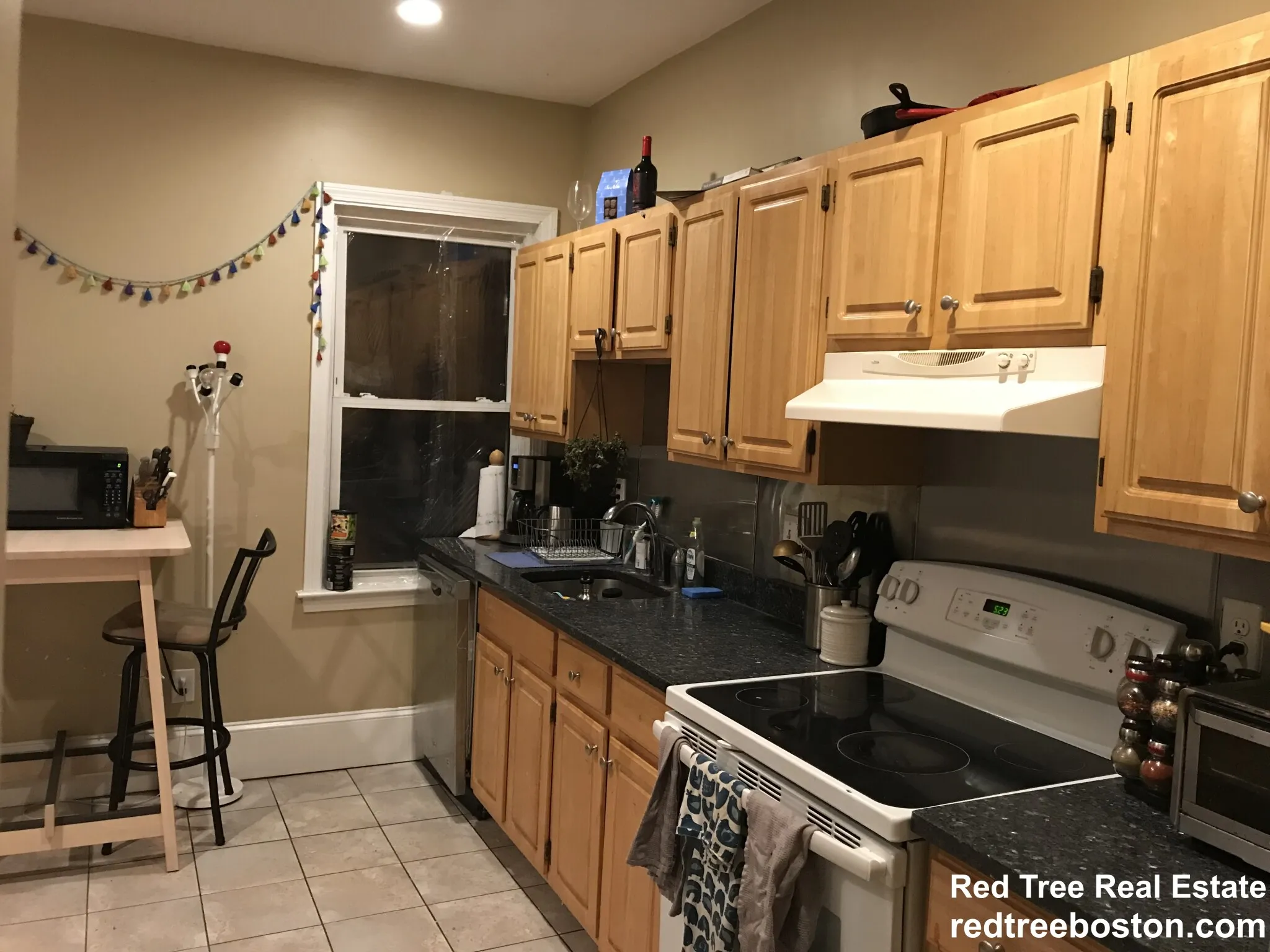 6 bed, 2 bath apartment for rent at 4 Haskell St Unit 1, Allston — photo 1 of 13