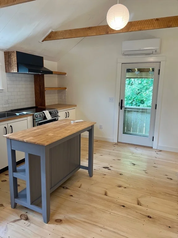 1 bed, 1 bath apartment for rent at 4 Haskell St Unit ADU, Gloucester — photo 2 of 35