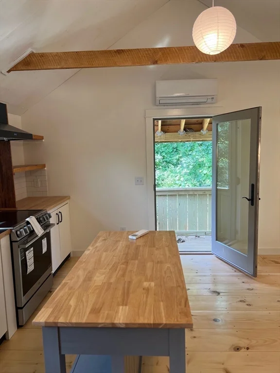 1 bed, 1 bath apartment for rent at 4 Haskell St Unit ADU, Gloucester — photo 16 of 35