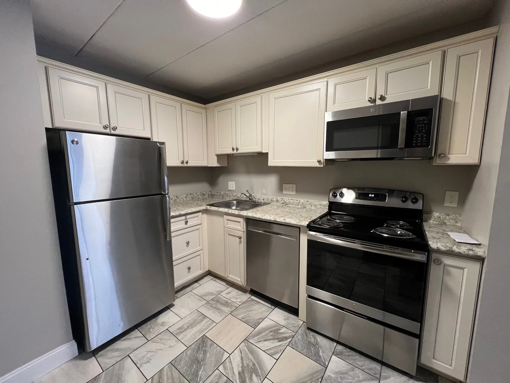 2 bed, 1 bath apartment for rent at 4 Hawes St Unit 11, Revere