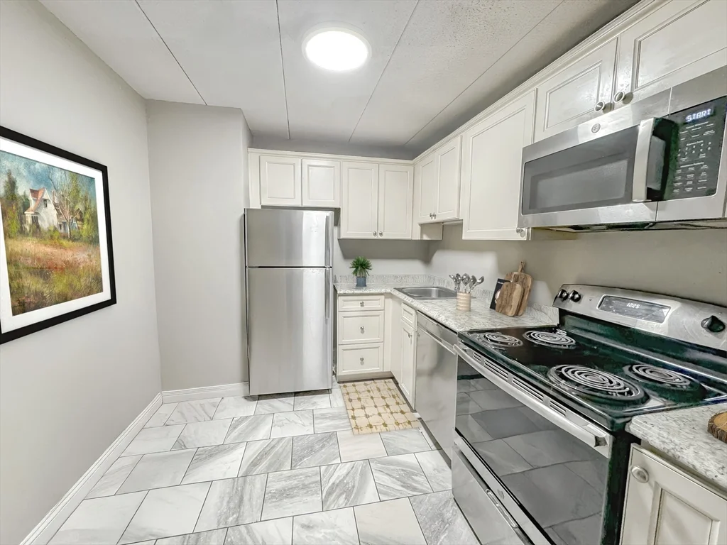 2 bed, 1 bath apartment for rent at 4 Hawes St Unit 12, Revere — photo 2 of 7