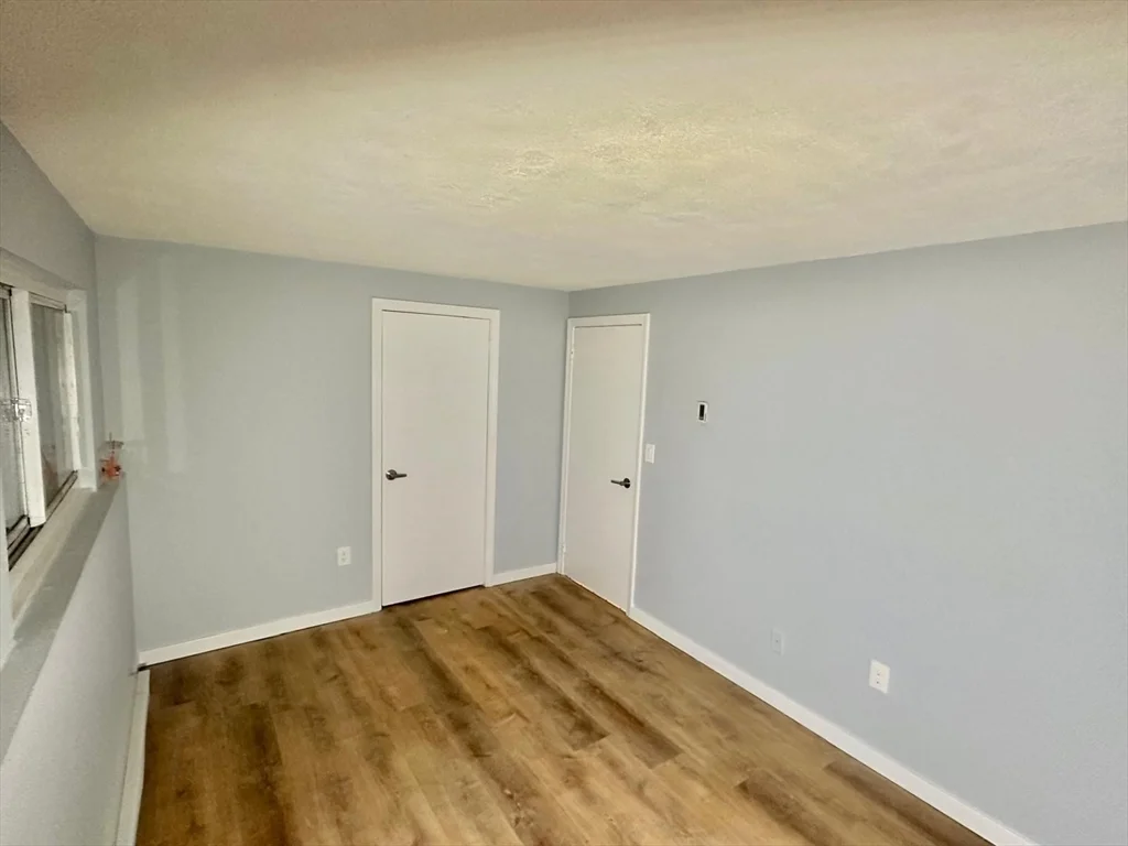 2 bed, 1 bath apartment for rent at 4 Hazelwood Unit 6, Dracut — photo 6 of 12