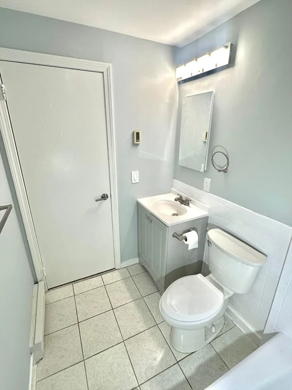 2 bed, 1 bath apartment for rent at 4 Hazelwood Unit 6, Dracut — photo 9 of 12