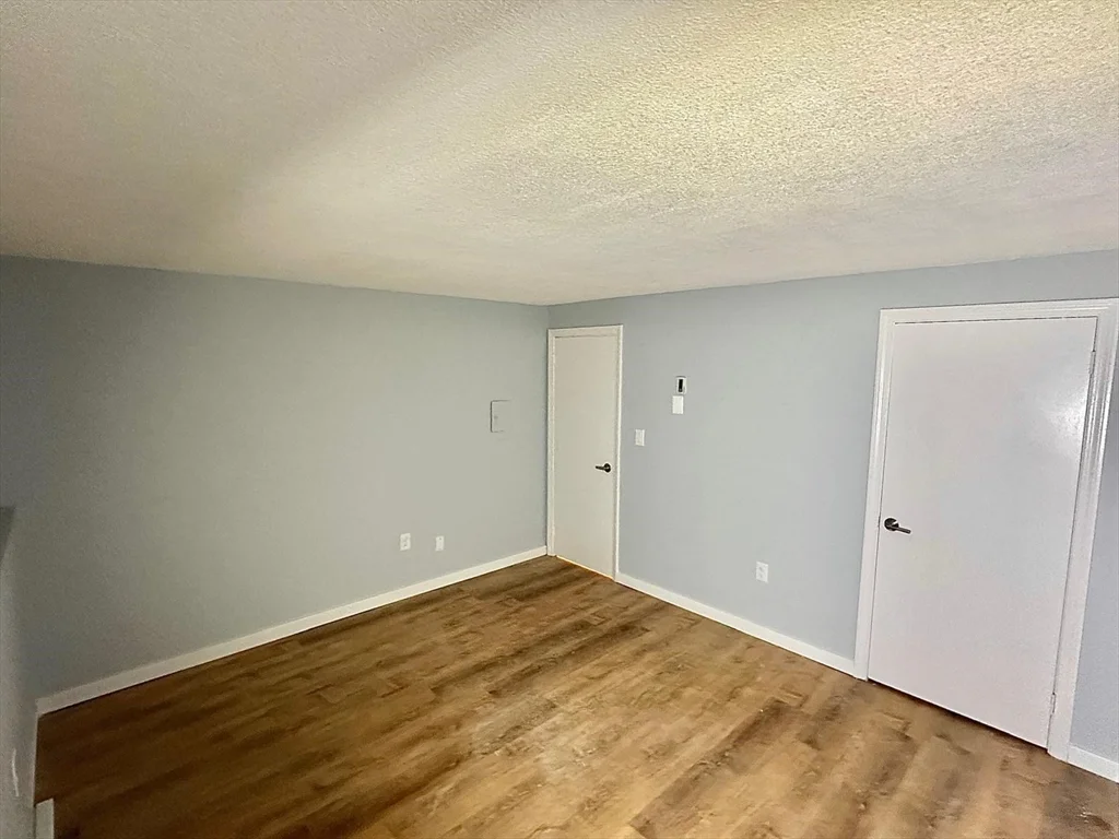 2 bed, 1 bath apartment for rent at 4 Hazelwood Unit 6, Dracut — photo 4 of 12