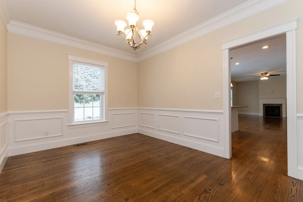 4 bed, 2 bath apartment for rent at 4 Hialeah Ln, Framingham — photo 9 of 42