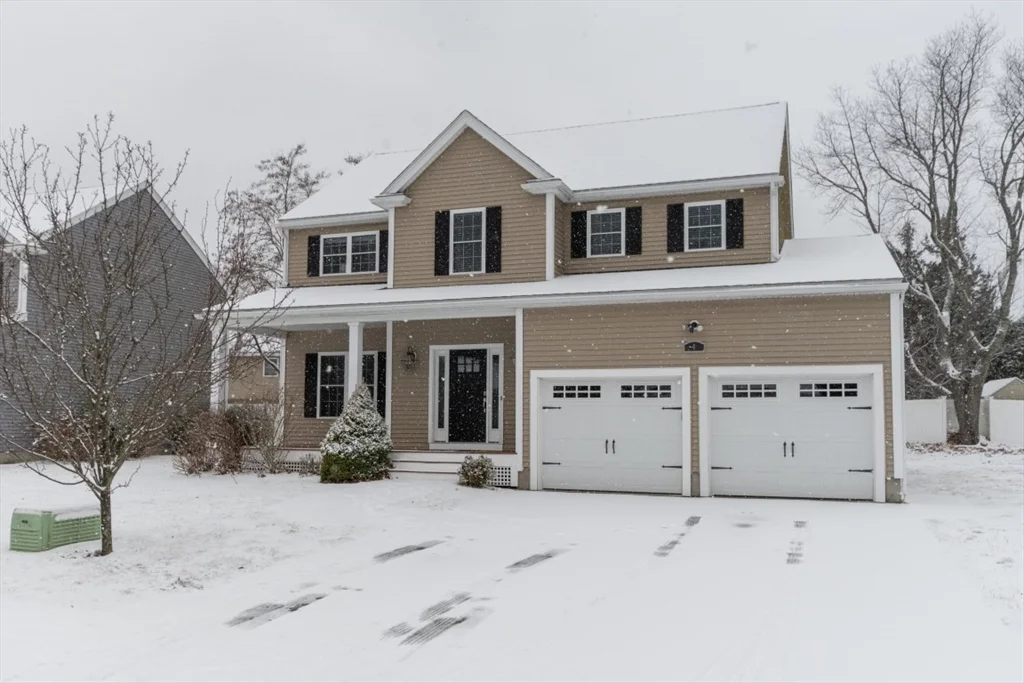 4 bed, 2 bath apartment for rent at 4 Hialeah Ln, Framingham