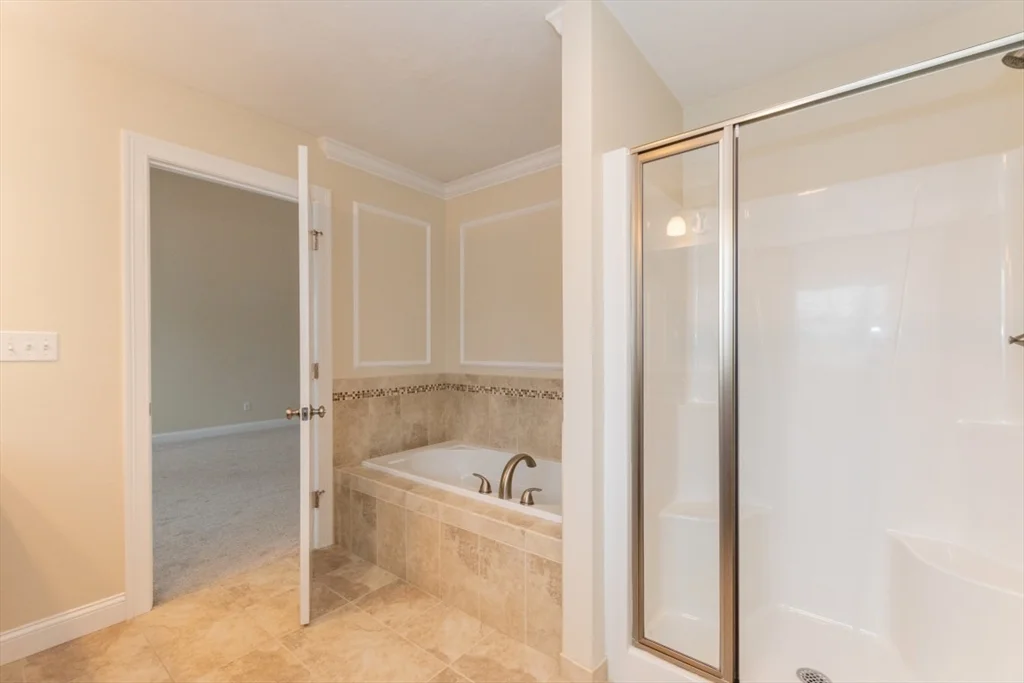 4 bed, 2 bath apartment for rent at 4 Hialeah Ln, Framingham — photo 32 of 42