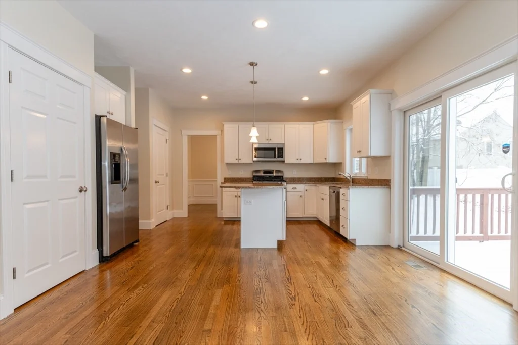 4 bed, 2 bath apartment for rent at 4 Hialeah Ln, Framingham — photo 16 of 42