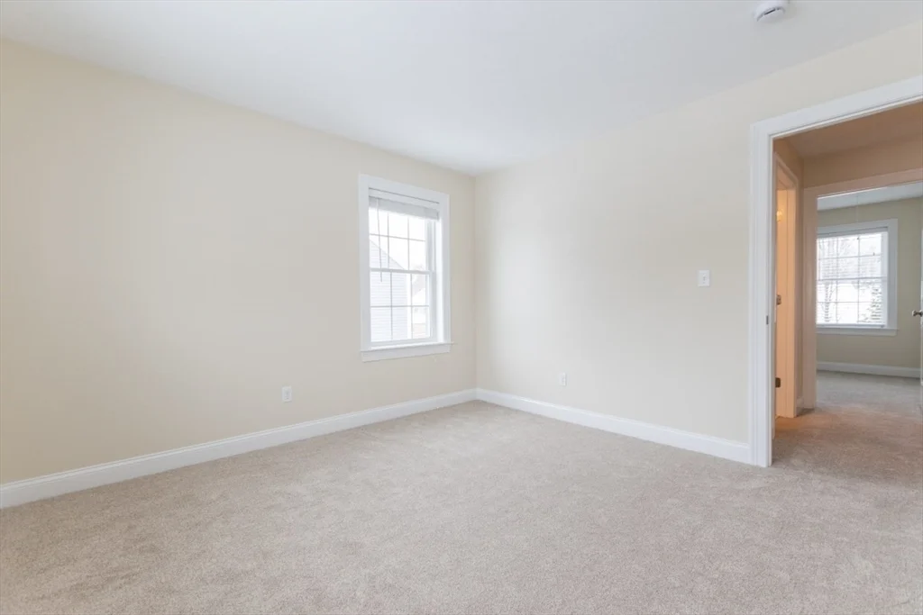 4 bed, 2 bath apartment for rent at 4 Hialeah Ln, Framingham — photo 37 of 42