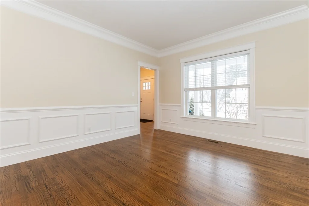 4 bed, 2 bath apartment for rent at 4 Hialeah Ln, Framingham — photo 5 of 42