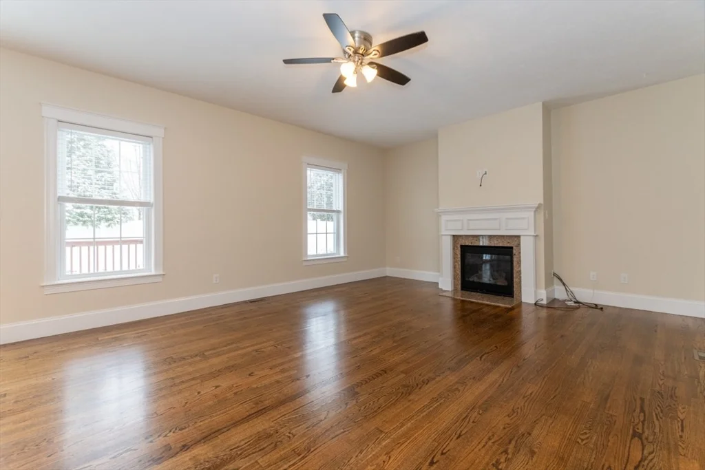 4 bed, 2 bath apartment for rent at 4 Hialeah Ln, Framingham — photo 18 of 42