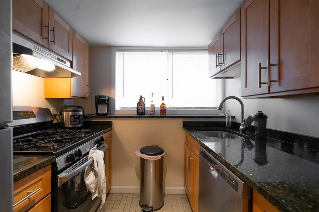 Studio bed, 1 bath apartment for rent at 4 Hingham St Unit B, Inman Square — photo 2 of 9