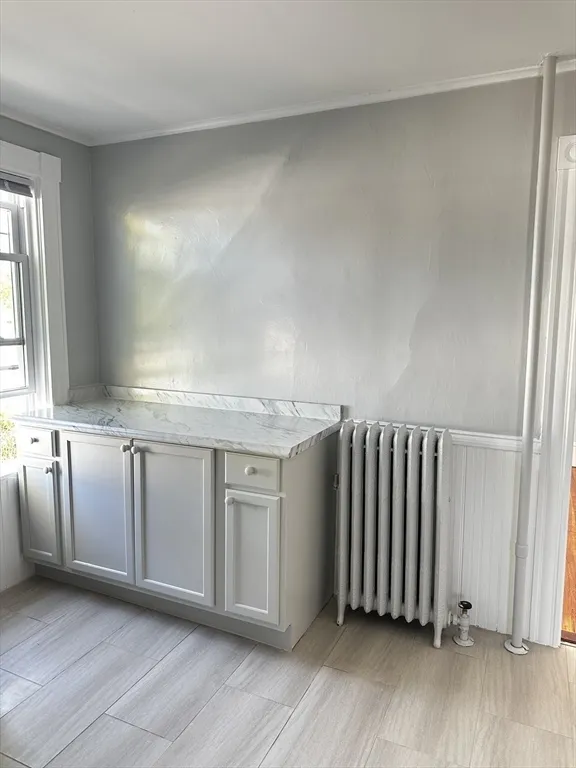 3 bed, 1 bath apartment for rent at 4 Howard Ave Unit 2, Attleboro — photo 3 of 17