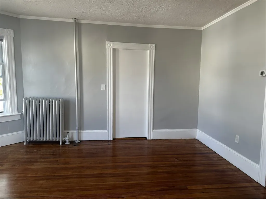 3 bed, 1 bath apartment for rent at 4 Howard Ave Unit 2, Attleboro — photo 11 of 17