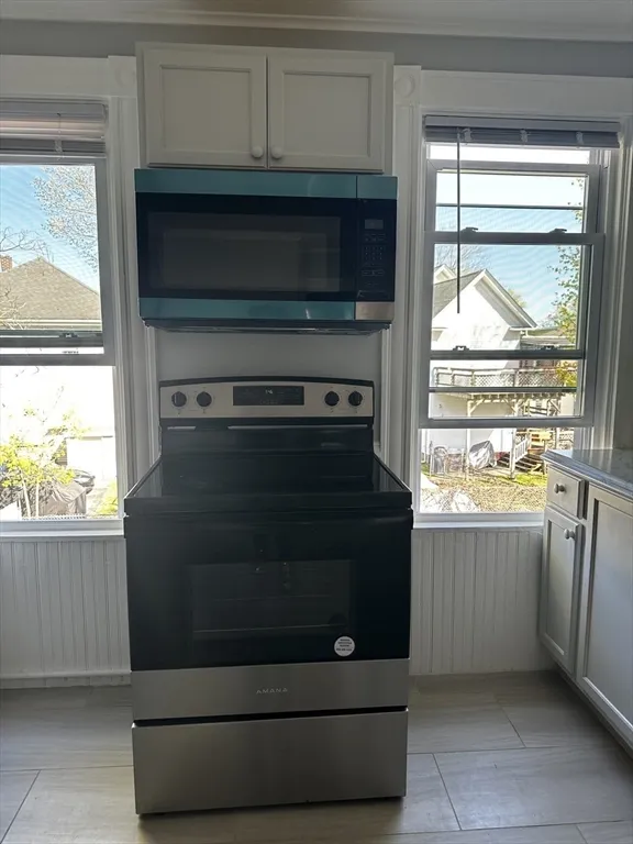 3 bed, 1 bath apartment for rent at 4 Howard Ave Unit 2, Attleboro — photo 5 of 17