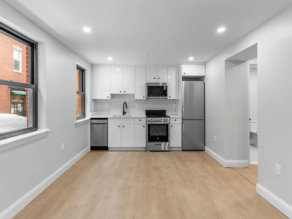 1 bed, 1 bath apartment for rent at 4 Hull St Unit 1, North End