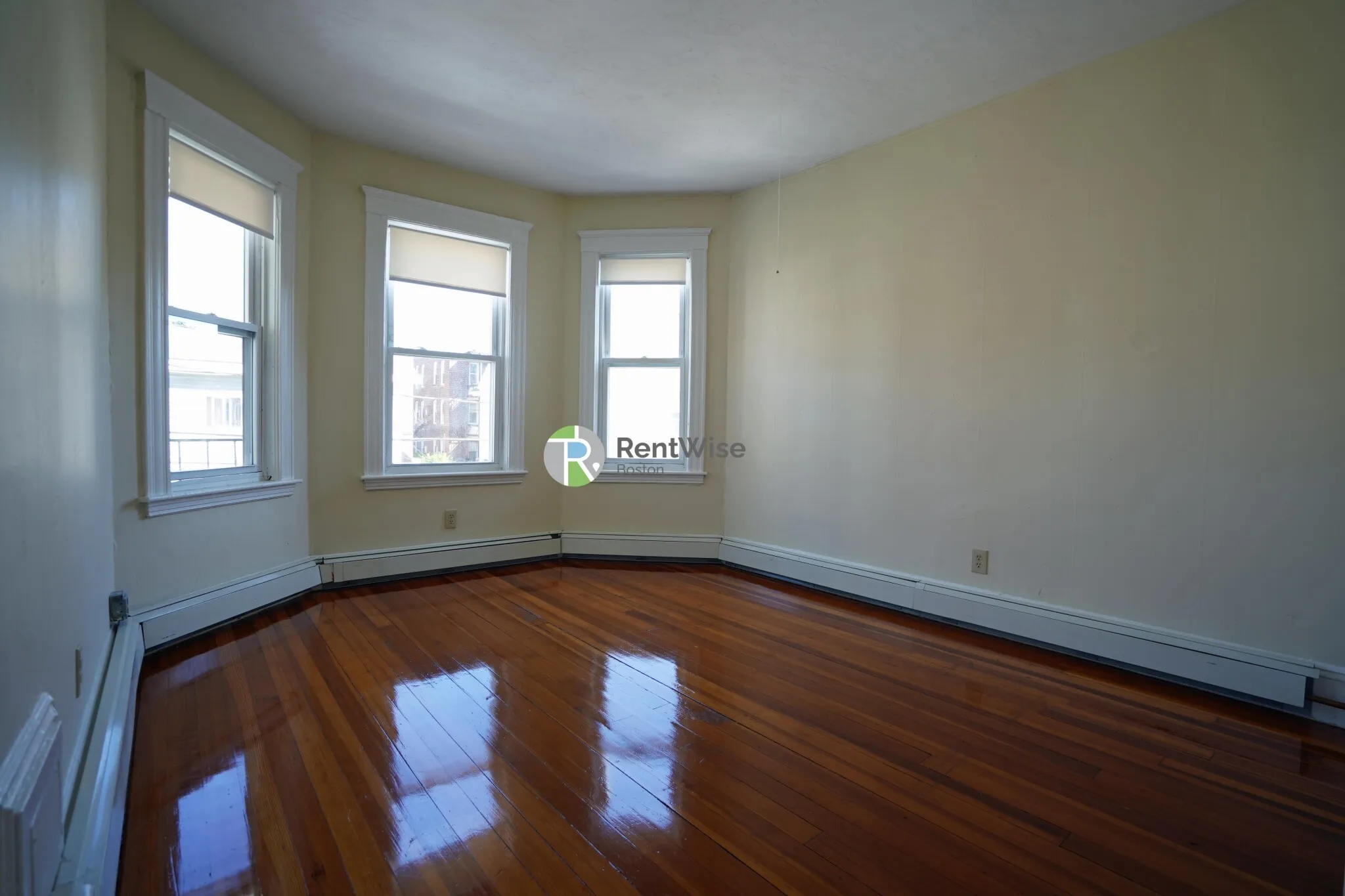 3 bed, 2 bath apartment for rent at 4 Imrie Rd Unit 2, Brighton — photo 11 of 19