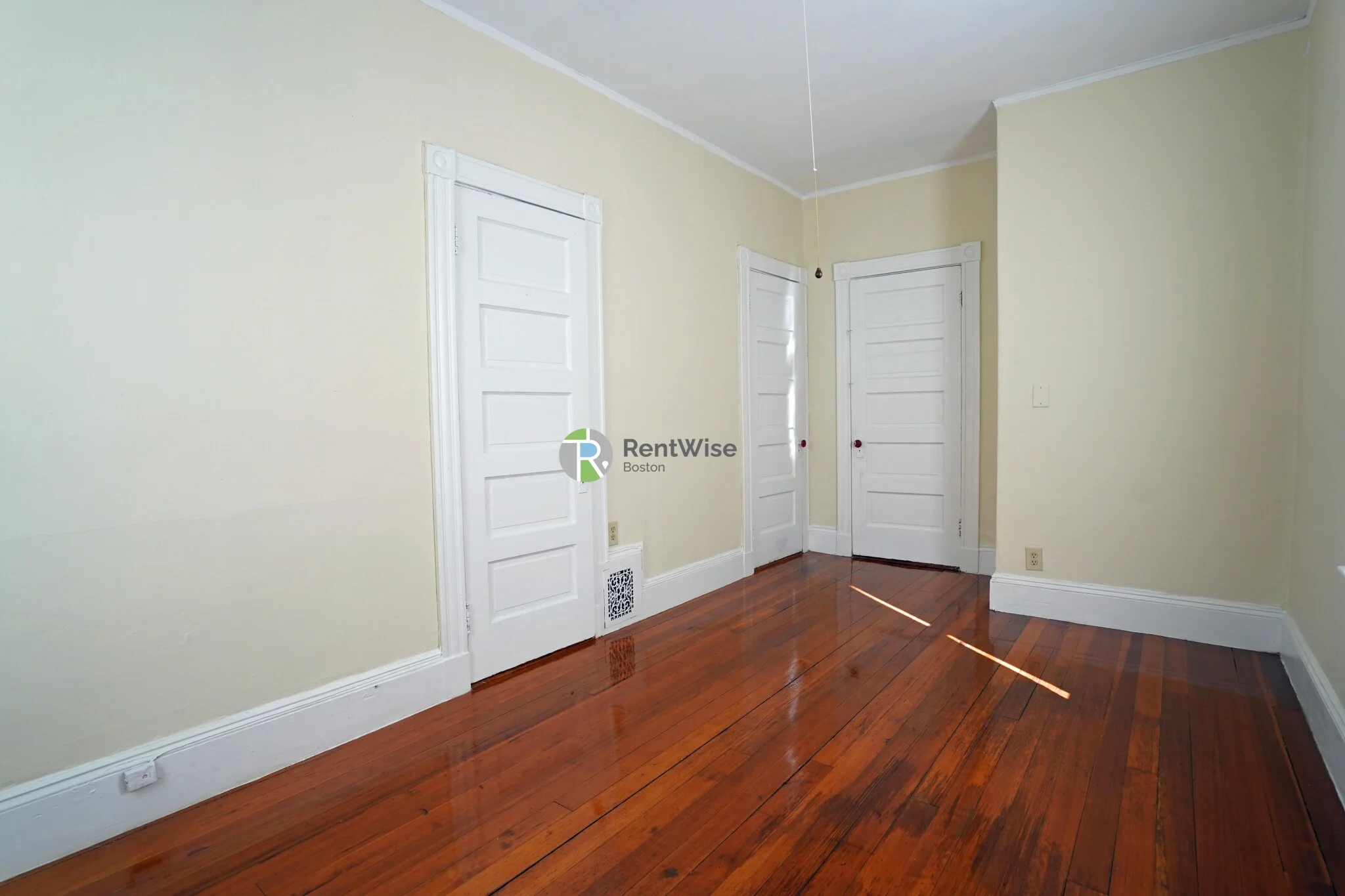 3 bed, 2 bath apartment for rent at 4 Imrie Rd Unit 3, Brighton — photo 18 of 20
