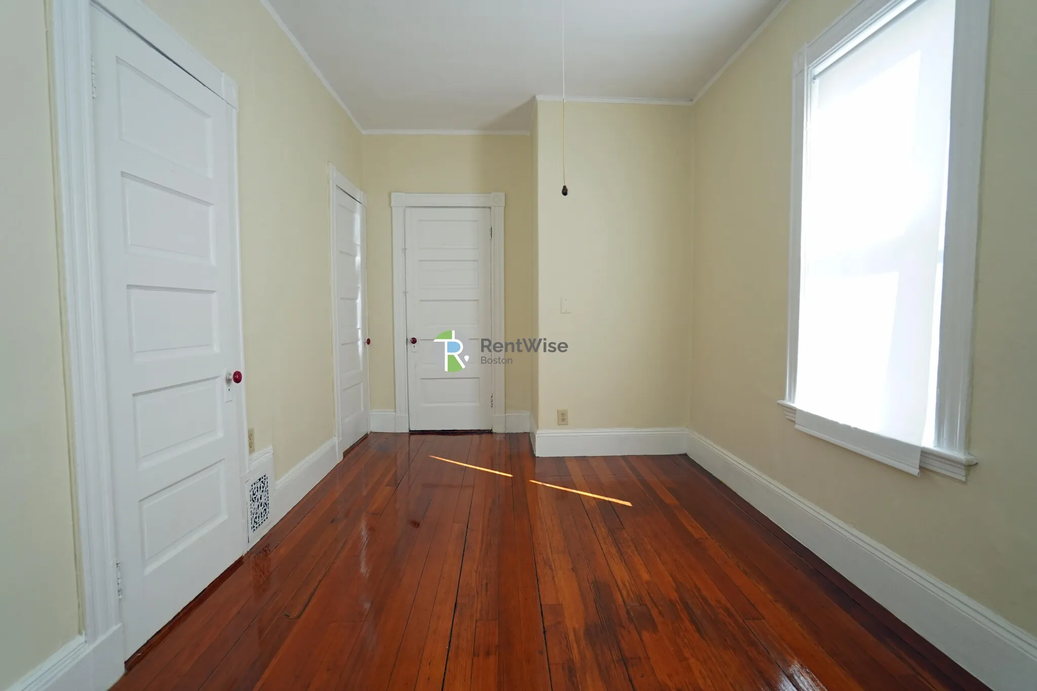 3 bed, 2 bath apartment for rent at 4 Imrie Rd Unit 3, Brighton — photo 17 of 20