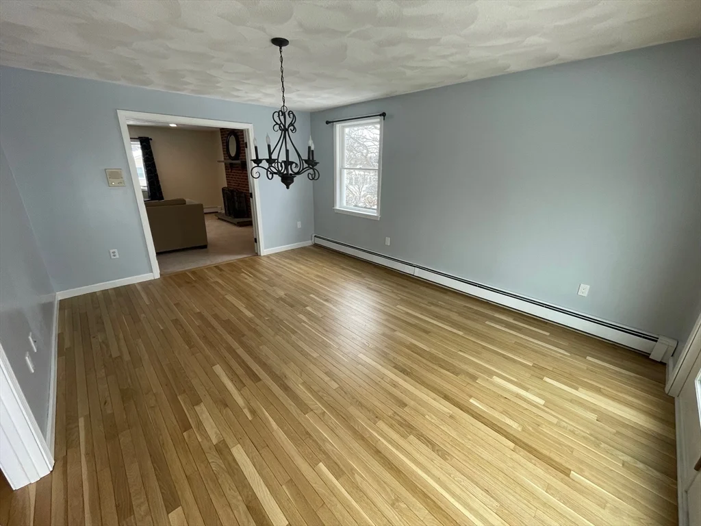 3 bed, 2 bath apartment for rent at 4 Indiana Ave Unit 4, Woburn — photo 8 of 26