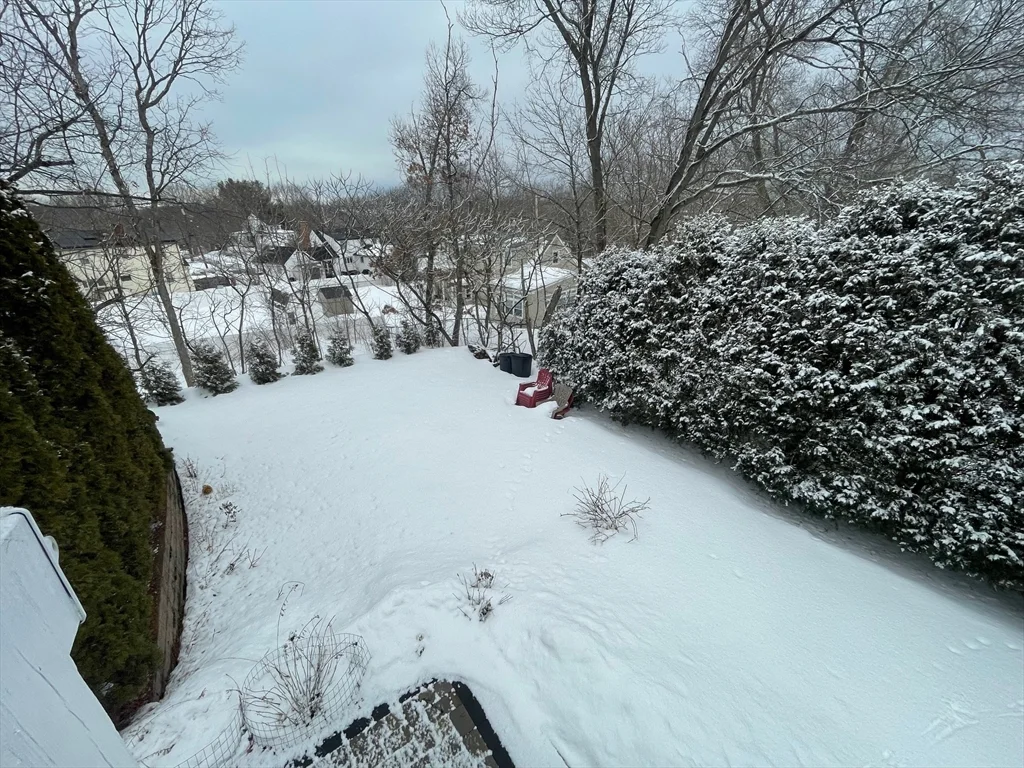 3 bed, 2 bath apartment for rent at 4 Indiana Ave Unit 4, Woburn — photo 25 of 26