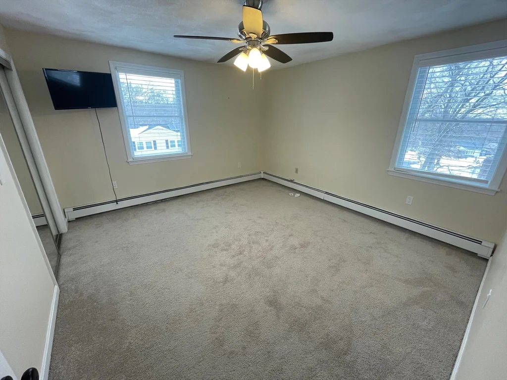 3 bed, 2 bath apartment for rent at 4 Indiana Ave Unit 4, Woburn — photo 15 of 26