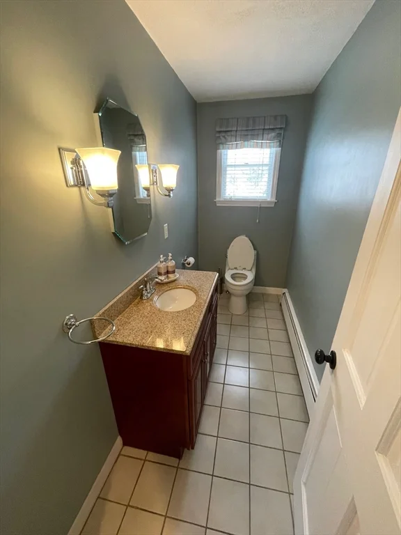 3 bed, 2 bath apartment for rent at 4 Indiana Ave Unit 4, Woburn — photo 12 of 26