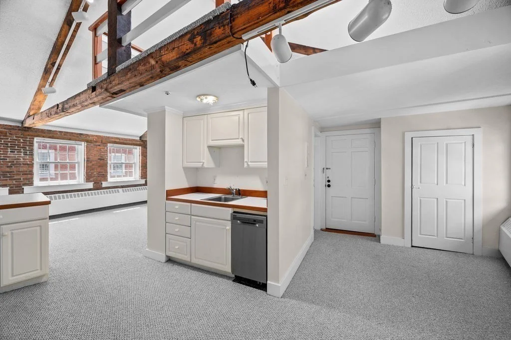 Studio bed, 1 bath apartment for rent at 4 Inn St Unit 4A, Newburyport — photo 7 of 24