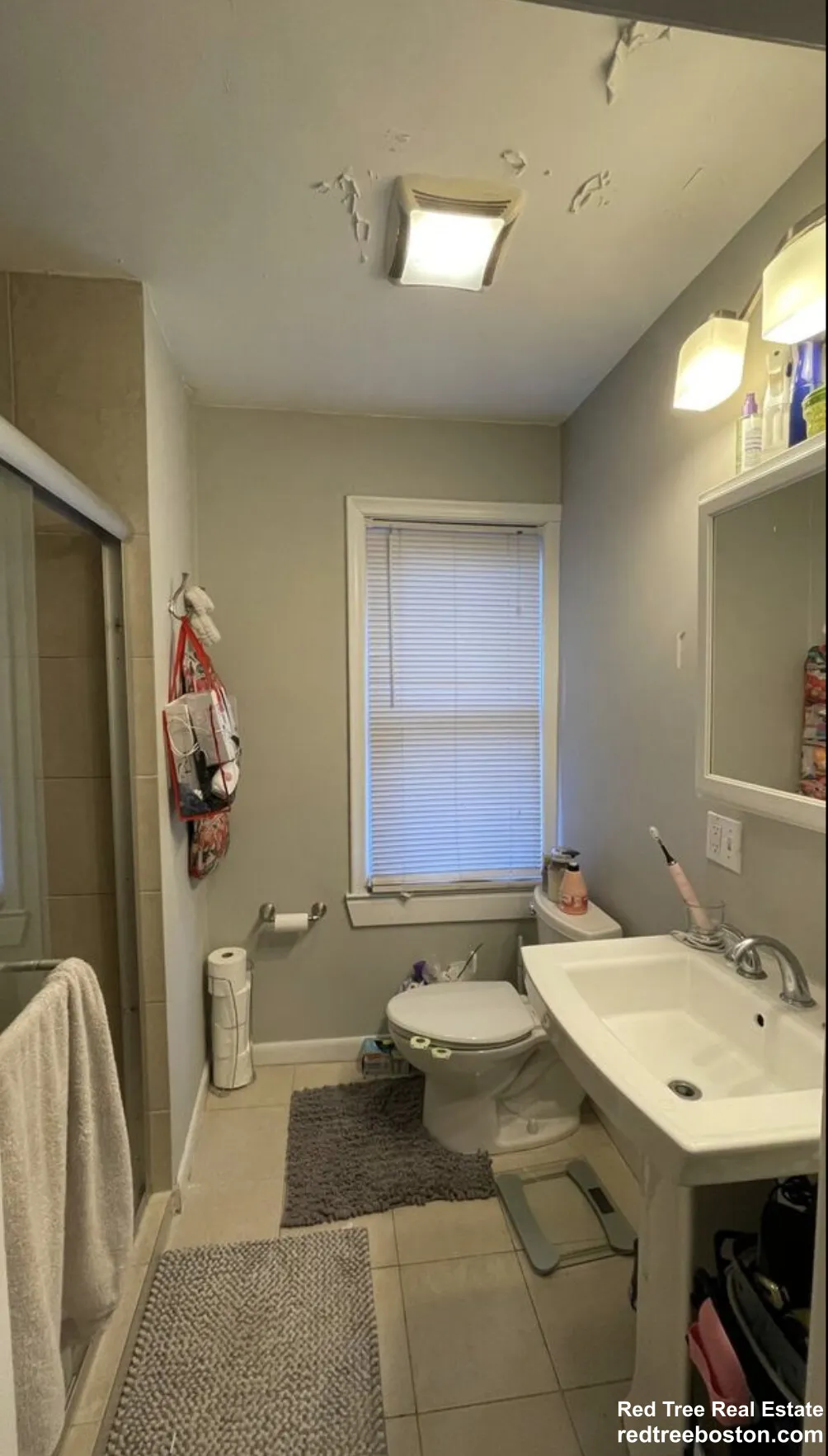 5 bed, 2 bath apartment for rent at 4 Iroquois St Unit 2, Mission Hill — photo 4 of 7