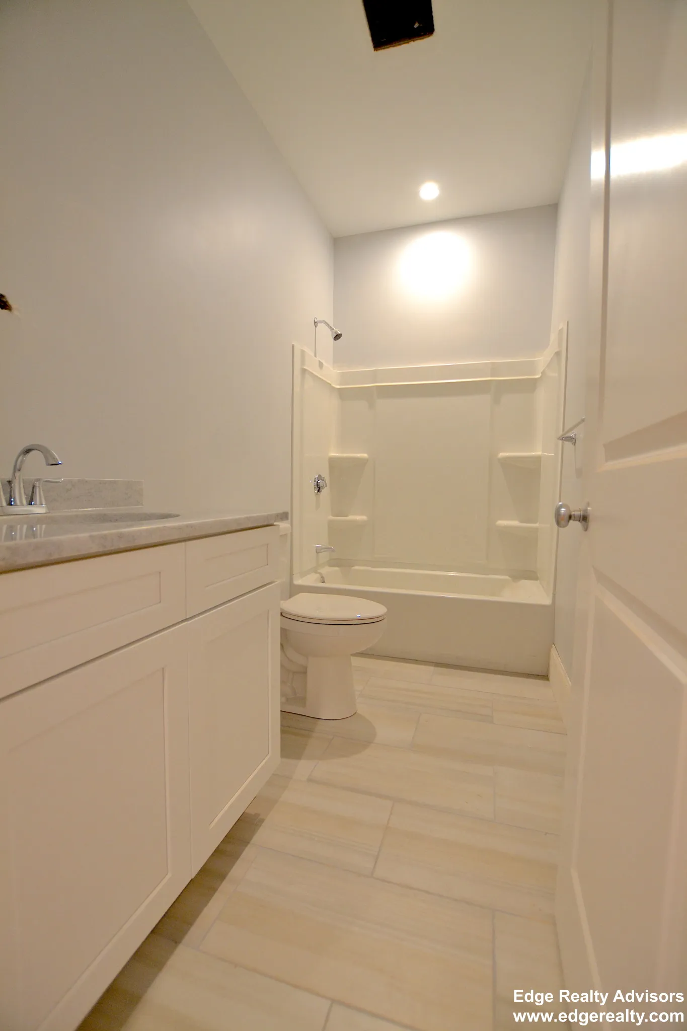 4 bed, 2 bath apartment for rent at 4 Islington St Unit 1, Allston — photo 5 of 9
