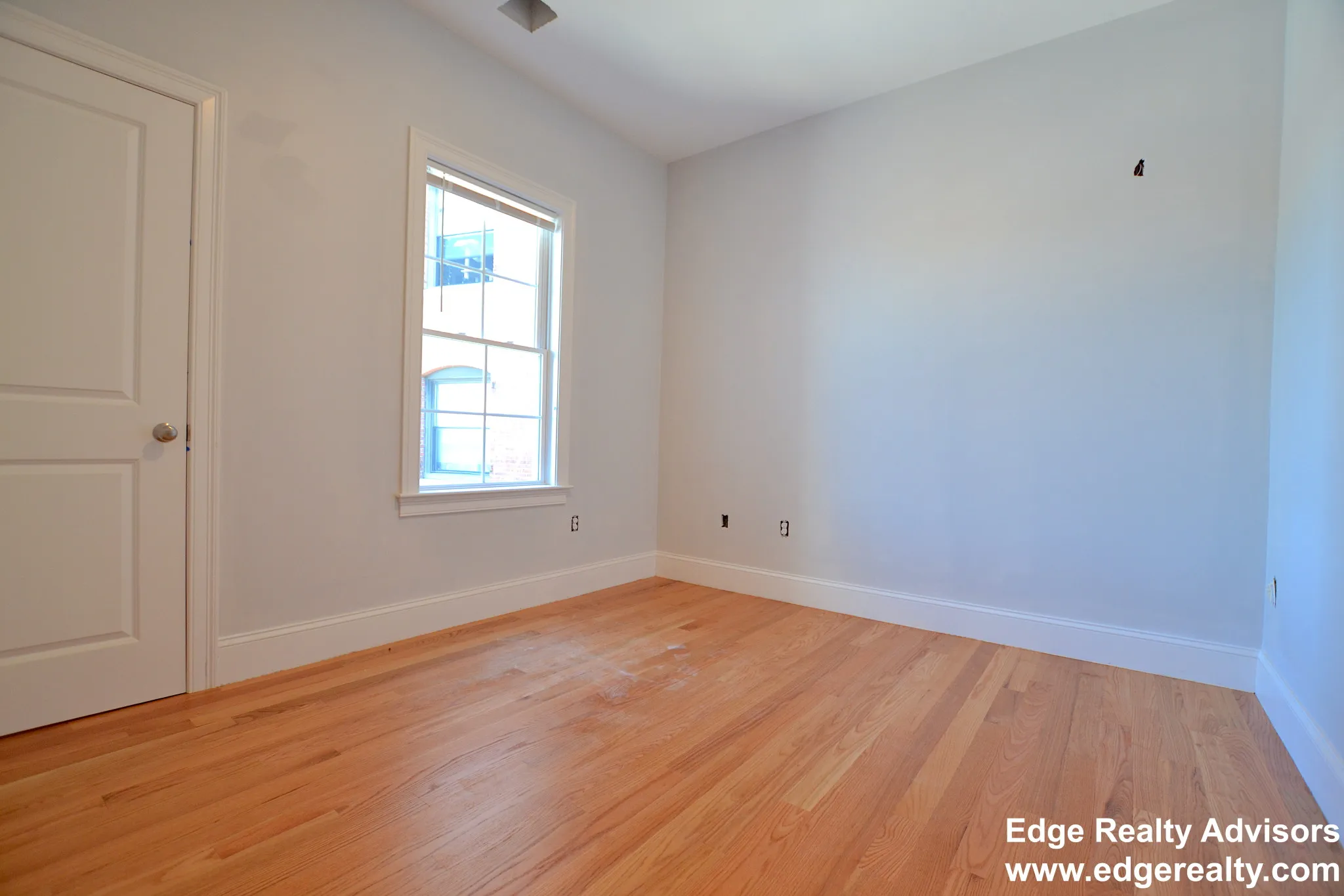 4 bed, 2 bath apartment for rent at 4 Islington St Unit 1, Allston — photo 6 of 9
