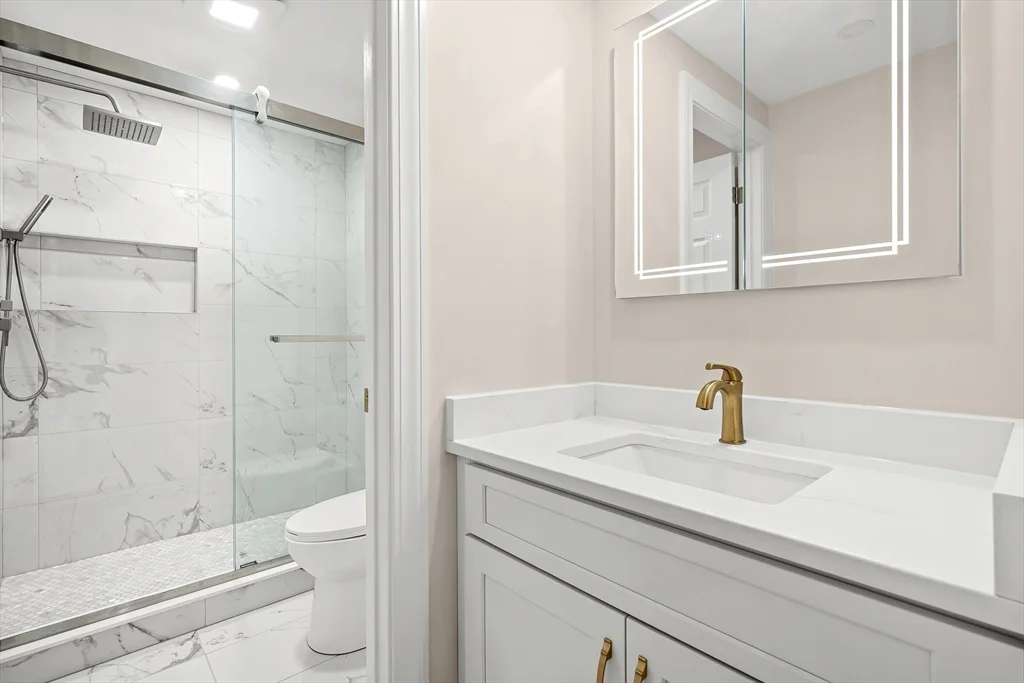 1 bed, 1 bath apartment for rent at 4 Jericho Rd Unit 4C, Weston — photo 6 of 9