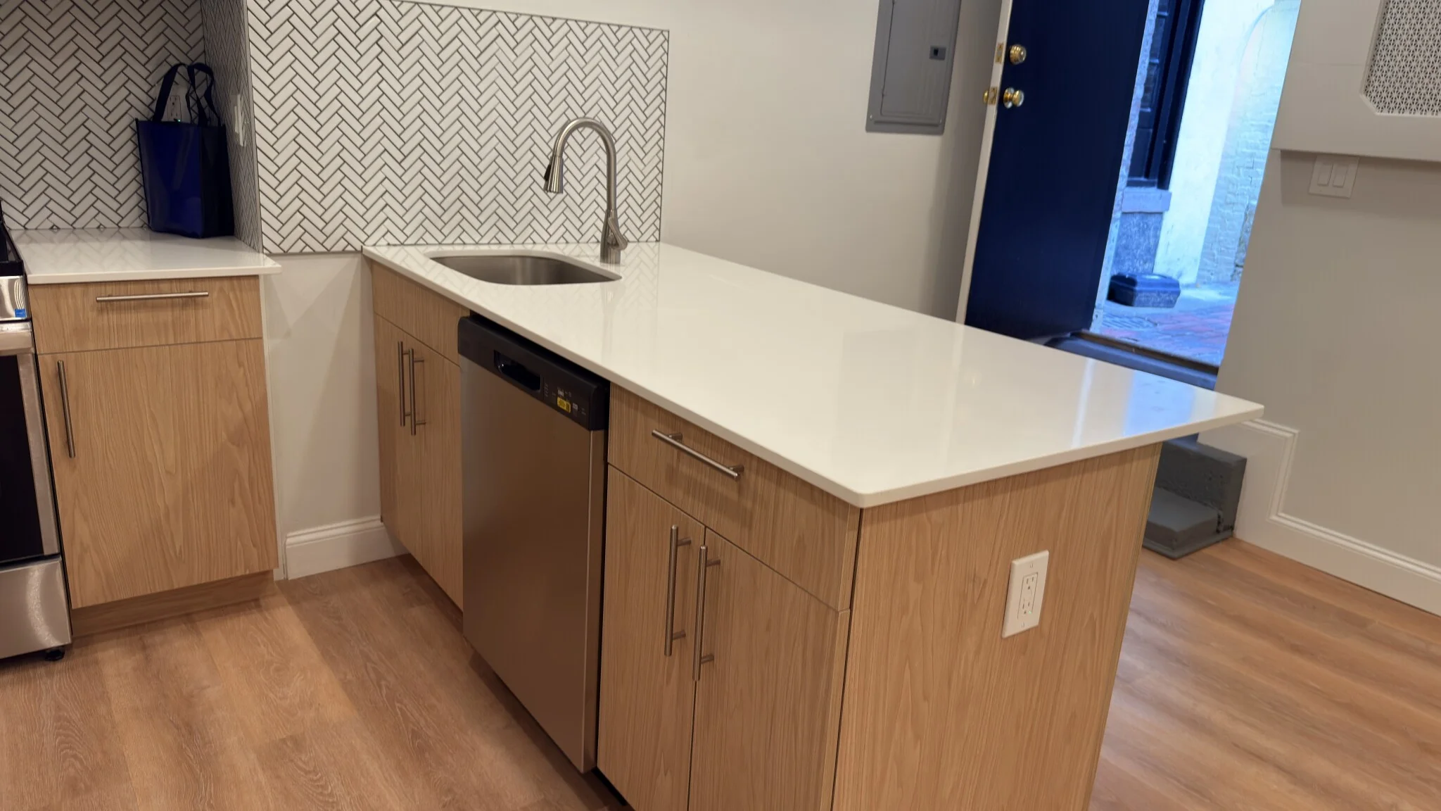 Studio bed, 1 bath apartment for rent at 4 Joy St Unit 2F, Beacon Hill — photo 13 of 14
