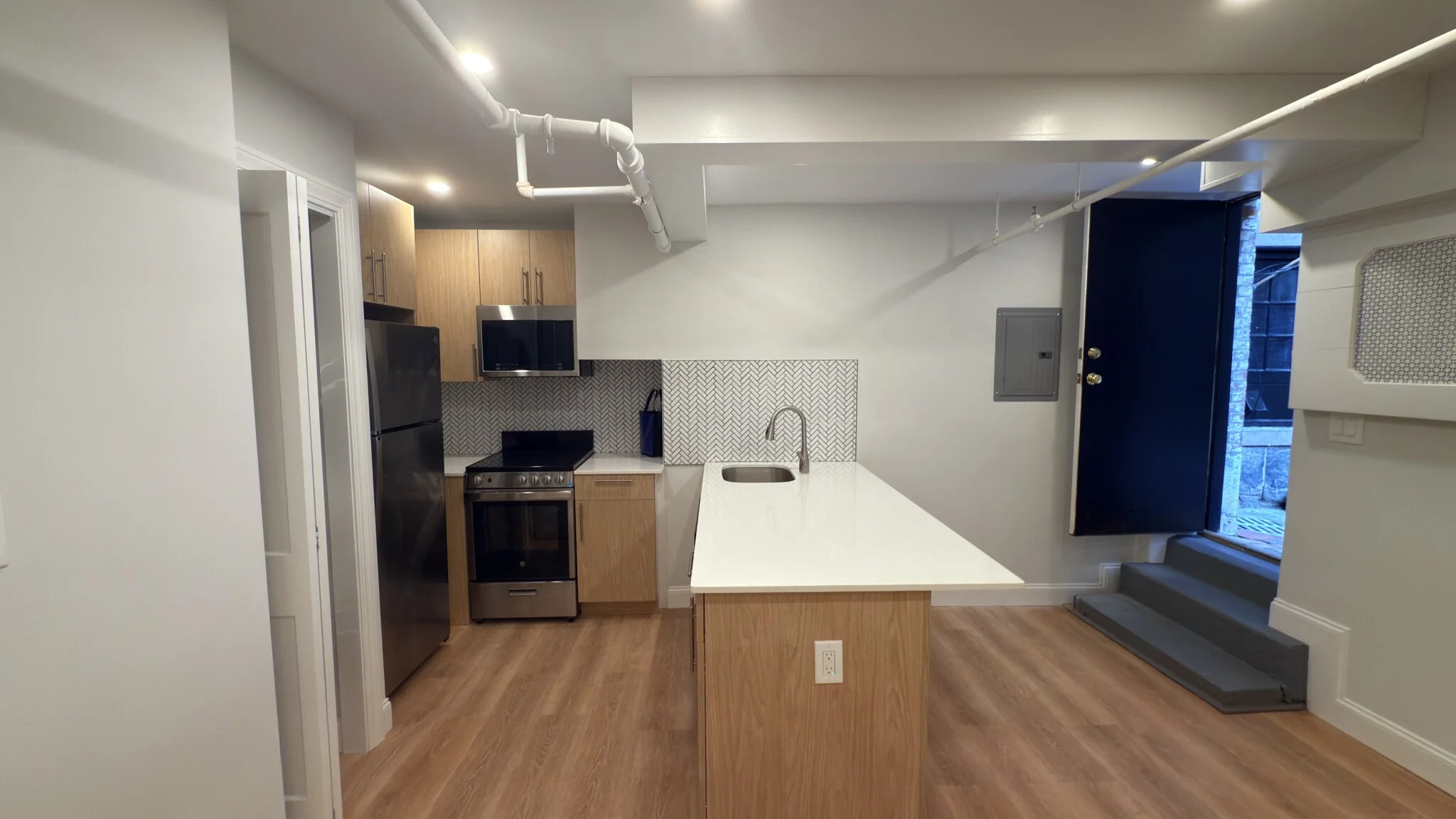 Studio bed, 1 bath apartment for rent at 4 Joy St Unit 2F, Beacon Hill — photo 1 of 14