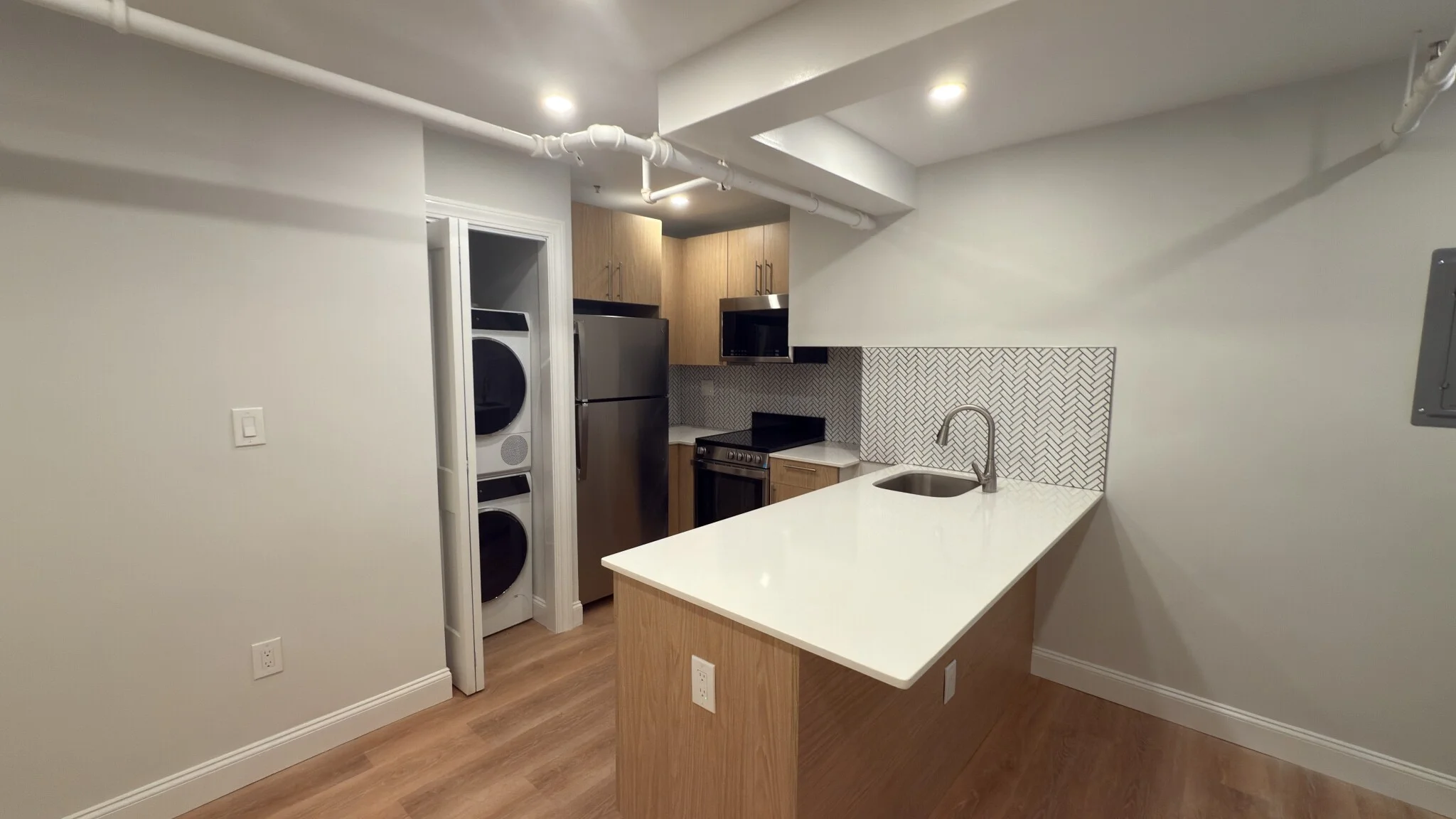 Studio bed, 1 bath apartment for rent at 4 Joy St Unit 2F, Beacon Hill — photo 2 of 14
