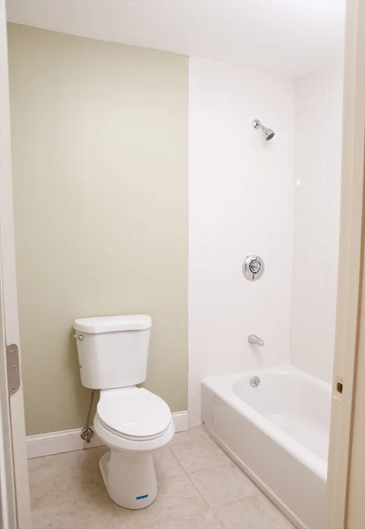 3 bed, 1 bath apartment for rent at 4 Kearsarge Unit 1, Roxbury — photo 6 of 10