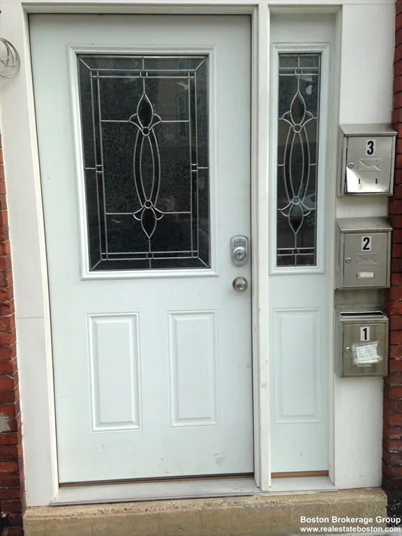 1 bed, 1 bath apartment for rent at 4 Kearsarge Unit 2, Roxbury — photo 6 of 6
