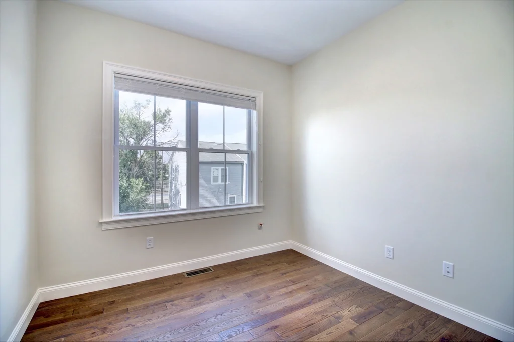 5 bed, 2 bath apartment for rent at 4 Kemp St Unit 1A, South Boston — photo 16 of 16