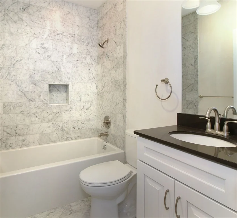 5 bed, 2 bath apartment for rent at 4 Kemp St Unit 1A, South Boston — photo 5 of 16