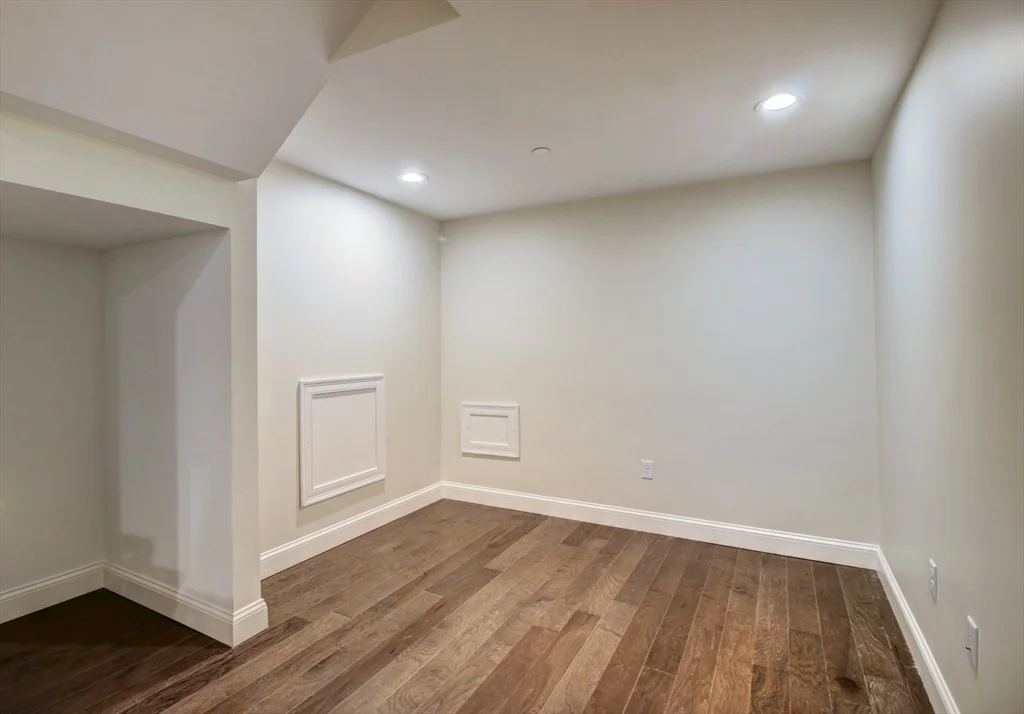 5 bed, 2 bath apartment for rent at 4 Kemp St Unit 1A, South Boston — photo 8 of 16